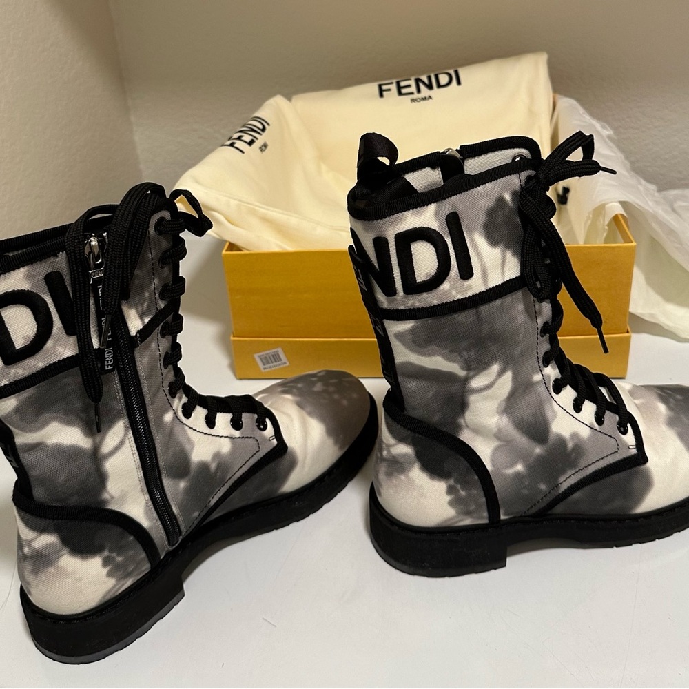 Fendi Monochrome Tie-Dye Combat Boots, size 39